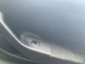 Foto de MANDO ELEVALUNAS TRASERO DERECHO VOLKSWAGEN PASSAT BERLINA (3C2) 2.0 TDI (140 CV / 103 KW)