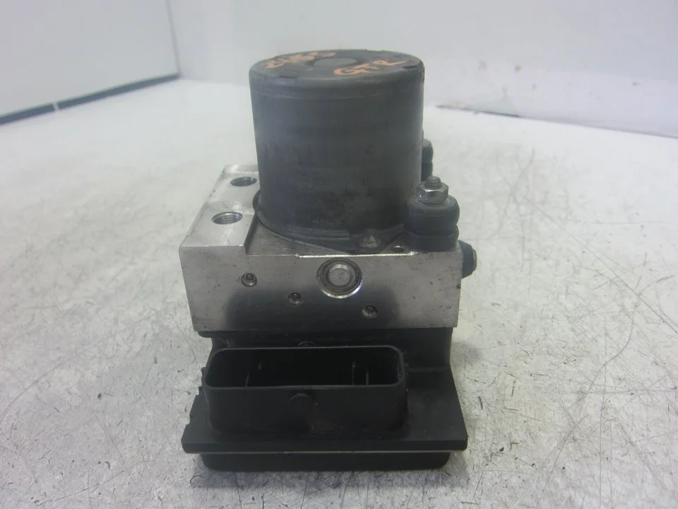 Foto de ABS PEUGEOT 407 1.6 HDi FAP CAT (9HZ / DV6TED4) (109 CV / 80 KW) referencia 9666148080