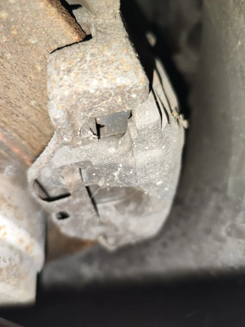 Foto de PINZA DE FRENO TRASERA IZQUIERDA LAND ROVER RANGE ROVER (LM) 4.4 V8 CAT (306 CV / 225 KW)