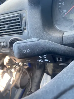 Foto de MANDO INTERMITENTES VOLKSWAGEN GOLF IV BERLINA (1J1)(10.1997) 1.9 TDI (110 CV / 81 KW)