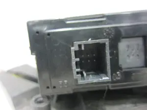 Foto de MOTOR ELEVALUNAS DELANTERO IZQUIERDO PEUGEOT 307 (S1)(04.2001) 2.0 HDi FAP CAT (107 CV / 79 KW) referencia 9634457580 foto 2