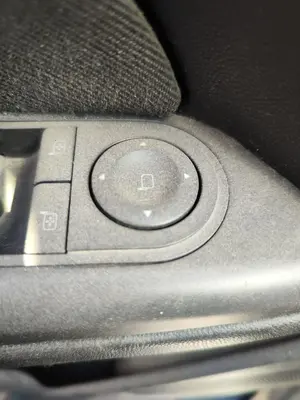 Foto de MANDO RETROVISOR OPEL ASTRA H GTC 1.7 16V CDTI (101 CV / 74 KW)