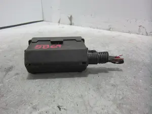 Foto de CAJA RELES / FUSIBLES OPEL MERIVA 1.7 16V DTI CAT (Y 17 DT / LR6) (75 CV / 55 KW) referencia 24437030 foto 6