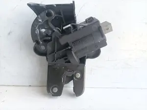 Foto de CERRADURA MALETERO / PORTON AUDI A8 (4E) referencia 4F5827505