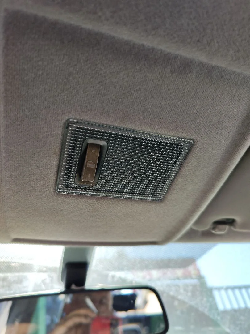Foto de LUZ INTERIOR OPEL CORSA D 1.2 16V CAT (Z 12 XEP / LB4) (80 CV / 59 KW)