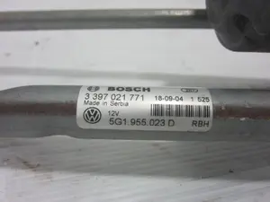 Foto de MOTOR LIMPIA DELANTERO VOLKSWAGEN GOLF VII BERLINA (BQ1/BE2) 1.6 TDI (116 CV / 85 KW) referencia 5G1955023D foto 2