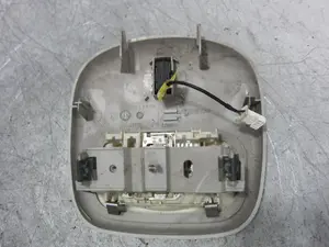 Foto de LUZ INTERIOR PEUGEOT 207 1.4 HDi FAP (68 CV / 50 KW) referencia 9648338577 foto 4