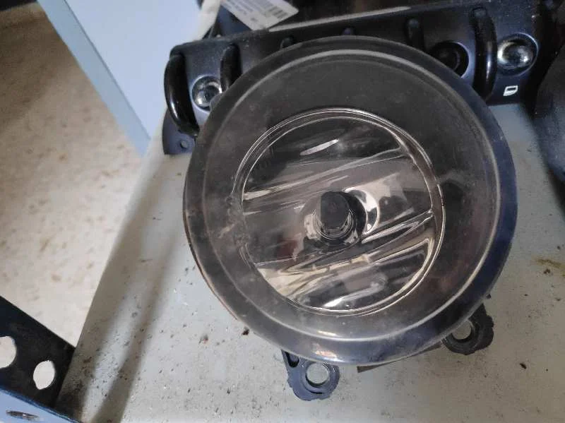 Foto de FARO ANTINIEBLA IZQUIERDO PEUGEOT 307 BERLINA (S2) 1.6 16V HDi (90 CV / 66 KW)