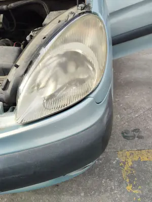 Foto de FARO IZQUIERDO CITROEN XSARA PICASSO 2.0 HDi CAT (RHY / DW10TD) (90 CV / 66 KW)