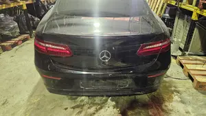 Foto de PARAGOLPES TRASERO MERCEDES-BENZ CLASE E (BM 238) COUPE 2.0 CDI CAT (194 CV / 143 KW)