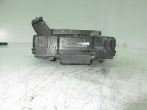 Foto de CAJA RELES / FUSIBLES HONDA CIVIC AERODECK (MB/MC) 1.6 CAT (D 16 B 2) (116 CV / 85 KW) referencia 37832LN foto 2