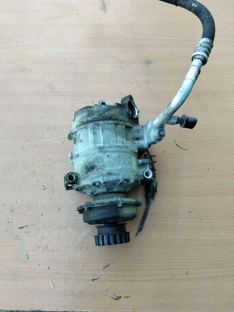 Foto de COMPRESOR AIRE ACONDICIONADO VOLKSWAGEN TOUAREG (7L6) referencia 7H0820805C