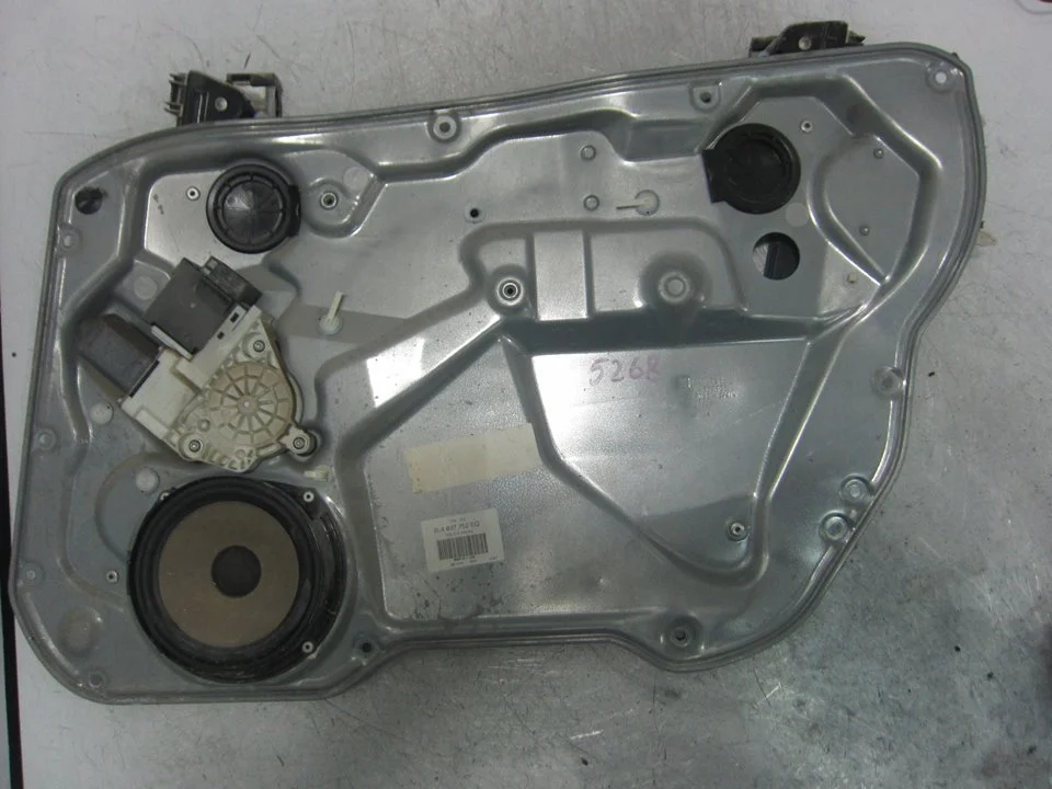 Foto de ELEVALUNAS DELANTERO DERECHO SEAT IBIZA (6L1) 1.4 TDI CAT (BNM) (69 CV / 51 KW) referencia 6L4837756