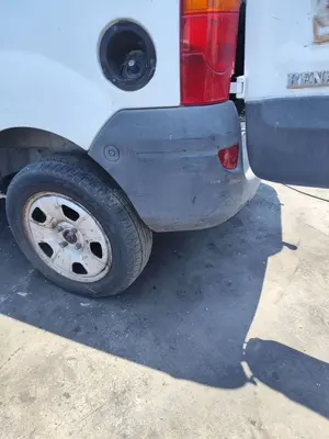 Foto de PARAGOLPES TRASERO RENAULT KANGOO I (F/KC0) 1.9 dCi Diesel CAT (84 CV / 62 KW) referencia 8200169984 foto 2