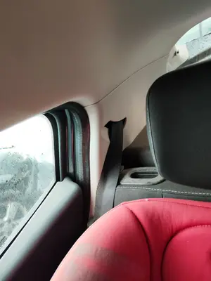 Foto de CINTURON SEGURIDAD TRASERO DERECHO RENAULT MEGANE III BERLINA 5P 1.5 dCi Diesel FAP (110 CV / 81 KW)