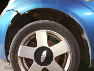 Foto de PASO RUEDA DELANTERO IZQUIERDO FORD FIESTA (CBK) 1.4 16V CAT (80 CV / 59 KW) referencia 1381789 foto 2