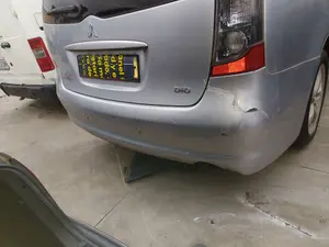Foto de PARAGOLPES TRASERO MITSUBISHI GRANDIS (NA0W) 2.0 DI-D CAT (136 CV / 100 KW)
