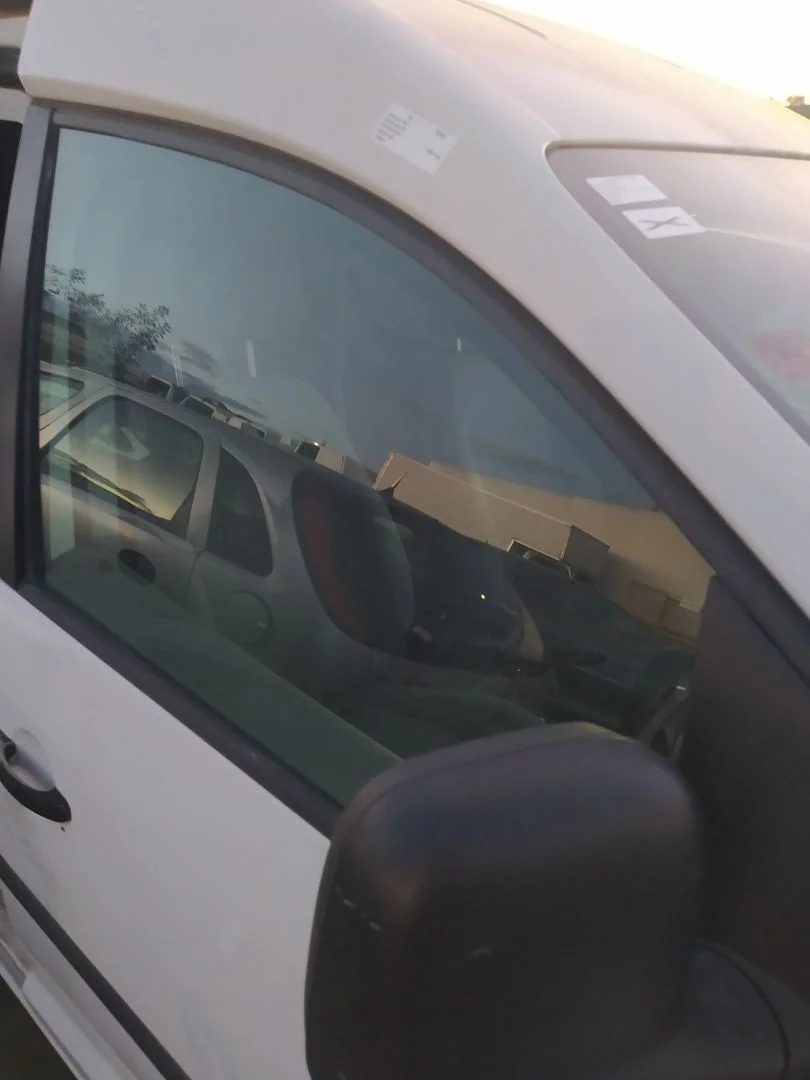 Foto de LUNA DELANTERA DERECHA VOLKSWAGEN CADDY (2K)(02.2004) 1.9 TDI (105 CV / 77 KW)