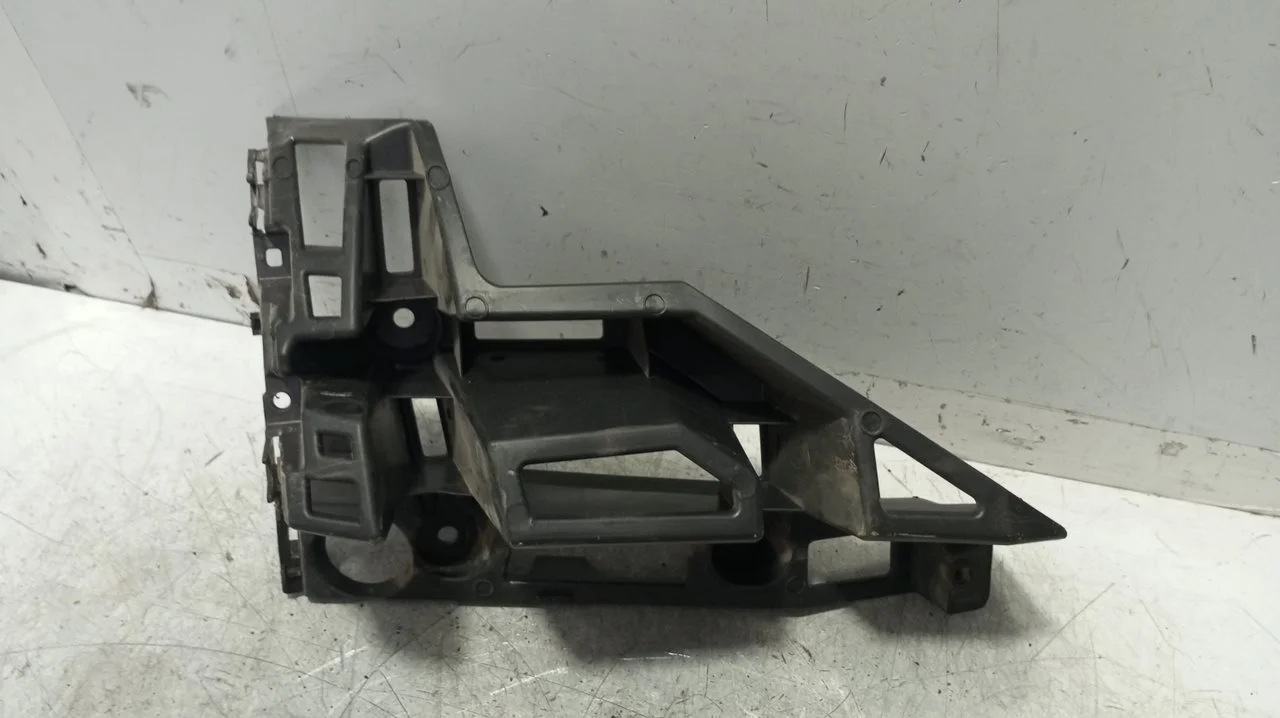 Foto de SOPORTE PARAGOLPES TRASERO PEUGEOT 3008 1.5 Blue-HDI FAP (131 CV / 96 KW) referencia 9810591480