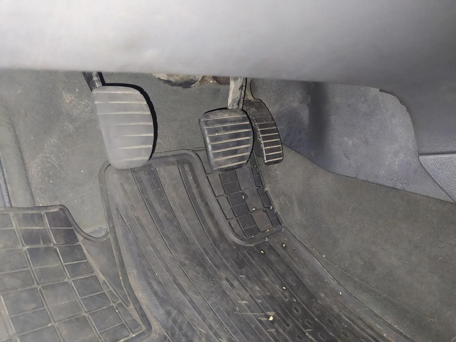 Foto de PEDAL FRENO RENAULT LAGUNA II (BG0) 2.2 dCi Turbodiesel (150 CV / 110 KW) referencia 8200725724