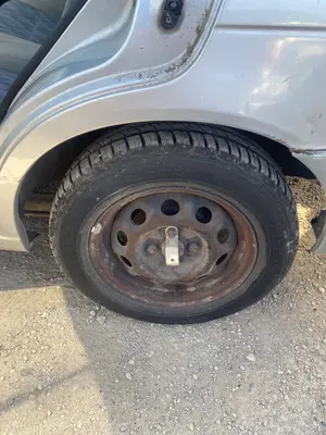 Foto de LLANTA NISSAN ALMERA (N15) 2.0 Diesel (75 CV / 55 KW)