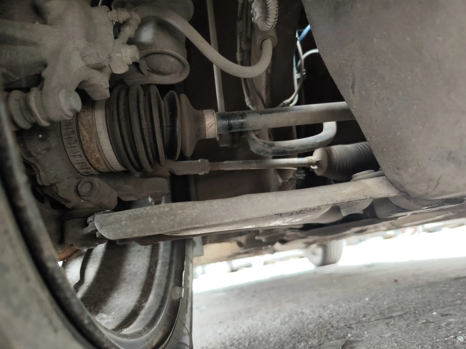 Foto de BRAZO SUSPENSION DELANTERO DERECHO OPEL CORSA C 1.2 16V CAT (Z 12 XEP / LB4) (80 CV / 59 KW)