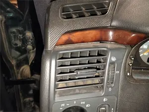 Foto de REJILLA AIREADORA MERCEDES-BENZ CLASE E (BM 210) BERLINA