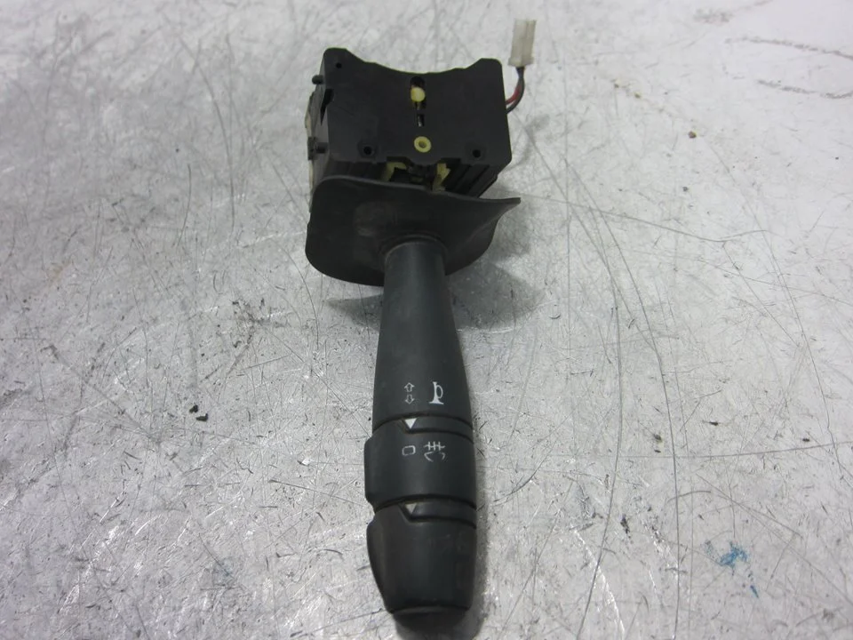 Foto de MANDO LUCES RENAULT KANGOO I (F/KC0) 1.9 Diesel (64 CV / 47 KW) referencia 7701044278