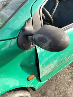 Foto de RETROVISOR IZQUIERDO RENAULT TWINGO I (C06) 1.2 (58 CV / 43 KW) foto 2