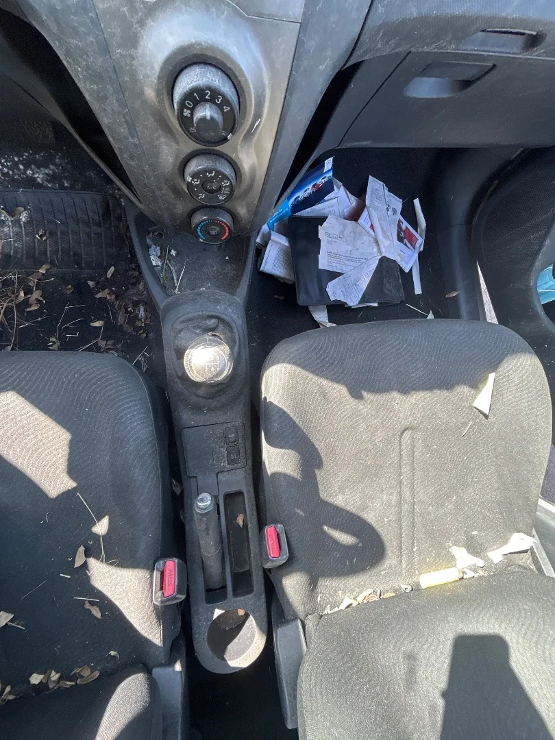 Foto de CONSOLA CENTRAL TOYOTA YARIS (KSP9/SCP9/NLP9) 1.3 16V CAT (101 CV / 74 KW)