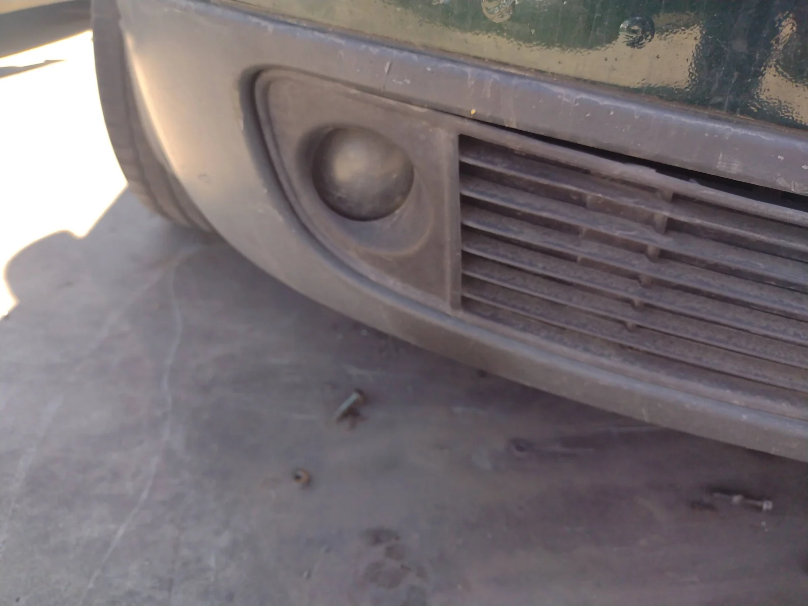 Foto de FARO ANTINIEBLA DERECHO AUDI A6 BERLINA (C4) 2.5 TDI CAT (AEL) (140 CV / 103 KW) referencia 14933200R