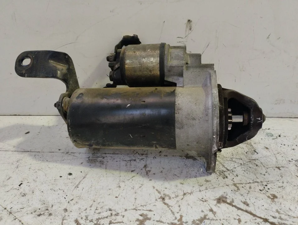 Foto de MOTOR ARRANQUE BMW SERIE 3 BERLINA (E46) 2.0 16V Diesel CAT (150 CV / 110 KW) referencia 001109062