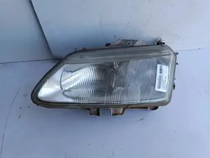 Foto de FARO IZQUIERDO RENAULT LAGUNA (B56) referencia 7700820122