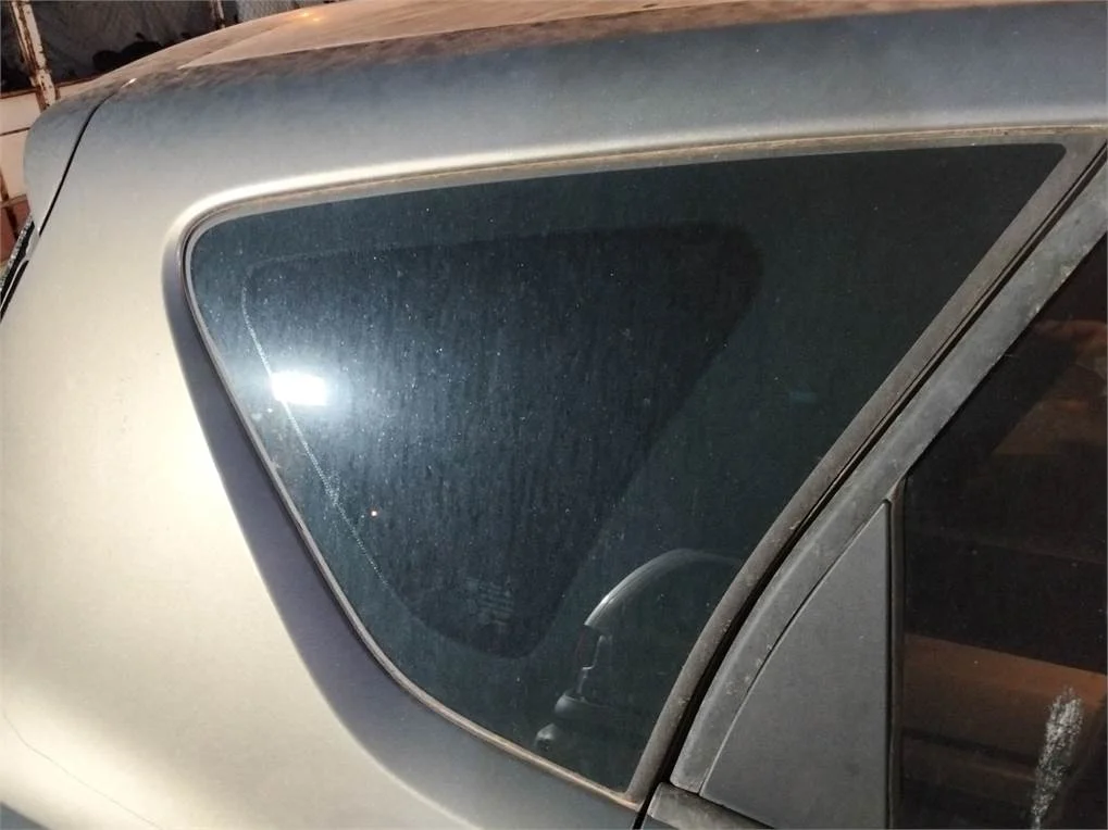 Foto de LUNA CUSTODIA TRASERA DERECHA OPEL MERIVA B