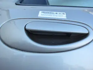 Foto de MANETA EXTERIOR TRASERA DERECHA CHRYSLER SEBRING JR 41 BERLINA 2.7 CAT (203 CV / 149 KW) foto 2