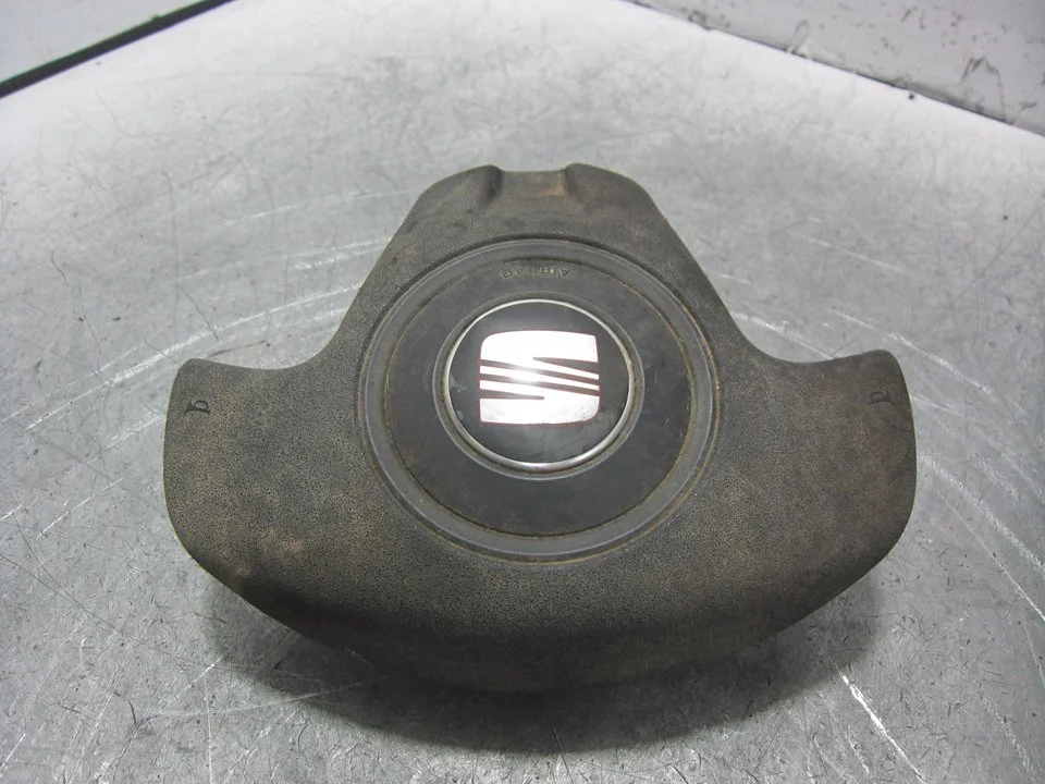 Foto de AIRBAG DELANTERO IZQUIERDO SEAT IBIZA (6L1) 1.9 TDI (101 CV / 74 KW) referencia 6L0880201J
