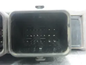 Foto de CENTRALITA MOTOR UCE PEUGEOT 206 1.4 (75 CV / 55 KW) referencia 9637706180 foto 6