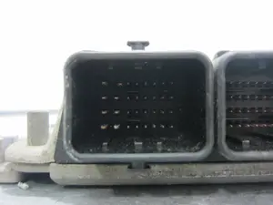 Foto de CENTRALITA MOTOR UCE PEUGEOT 307 BREAK / SW (S1)(04.2002) 2.0 HDi FAP CAT (107 CV / 79 KW) referencia 9647472780 foto 4