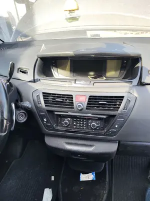 Foto de CONSOLA CENTRAL CITROEN GRAND C4 PICASSO 1.6 16V HDi FAP (109 CV / 80 KW) foto 2
