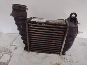 Foto de INTERCOOLER SKODA OCTAVIA BERLINA (1U2) 1.9 TDI (90 CV / 66 KW) referencia 1JO145803S foto 2