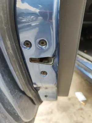 Foto de CERRADURA PUERTA DELANTERA IZQUIERDA FORD FOCUS C-MAX (CAP)(2003) 1.6 TDCi CAT (109 CV / 80 KW) referencia 4976083