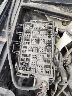 Foto de CAJA RELES / FUSIBLES CHEVROLET UPLANDER 3.880 cc (243 CV / 181,20 KW)