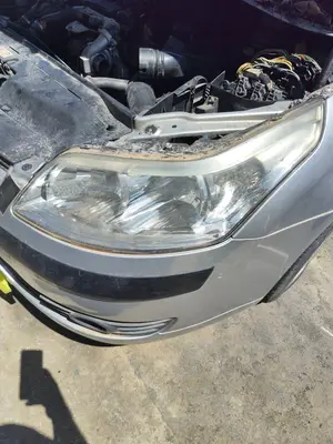 Foto de FARO IZQUIERDO CITROEN C4 BERLINA 1.6 16V HDi (90 CV / 66 KW) referencia 6208L4 foto 3