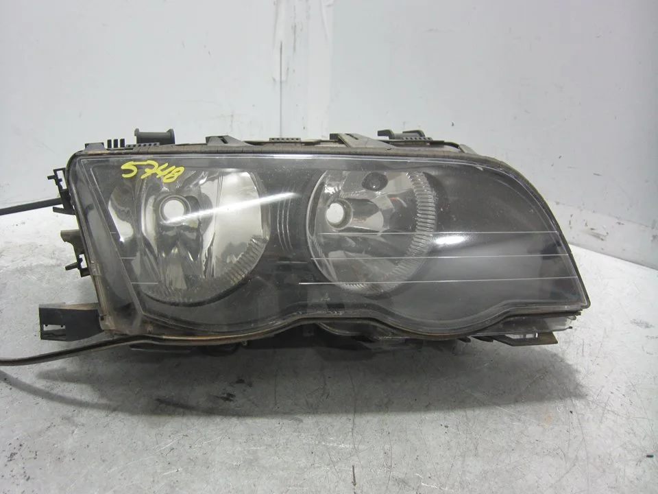 Foto de FARO DERECHO BMW SERIE 3 BERLINA (E46) 2.2 24V CAT (170 CV / 125 KW) referencia 63126906494
