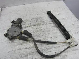Foto de ELEVALUNAS TRASERO DERECHO ALFA ROMEO 147 (190) 1.6 16V CAT (105 CV / 77 KW) referencia 467397940