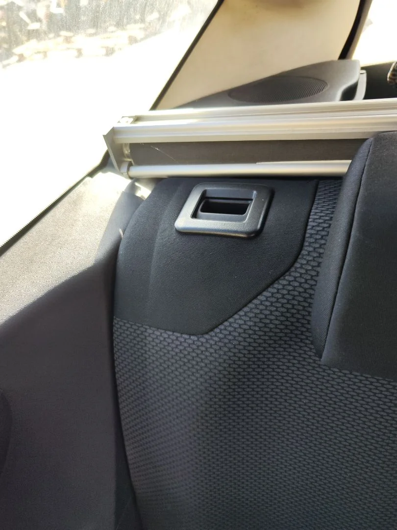 Foto de CINTURON SEGURIDAD TRASERO DERECHO CITROEN C4 COUPE 1.4 16V (88 CV / 65 KW)