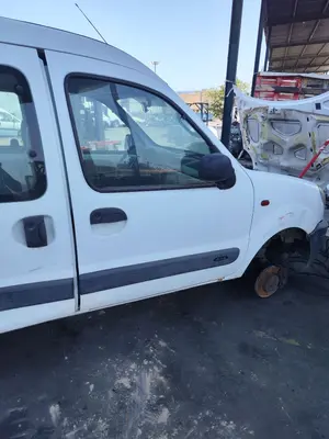 Foto de PUERTA DELANTERA DERECHA RENAULT KANGOO I (F/KC0) 1.9 dCi Diesel CAT (84 CV / 62 KW) referencia 7751471746 foto 2
