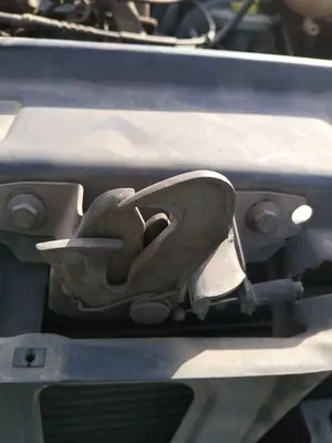 Foto de CERRADURA CAPO SEAT IBIZA (6K1) 1.4  (60 CV / 44 KW)