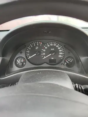Foto de CUADRO INSTRUMENTOS OPEL CORSA C 1.2 16V CAT (Z 12 XE / LW4) (75 CV / 55 KW)