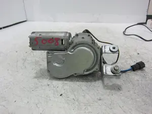 Foto de MOTOR LIMPIA TRASERO OPEL CORSA B 1.7 Diesel (57 CV / 42 KW) referencia 90386268 foto 1
